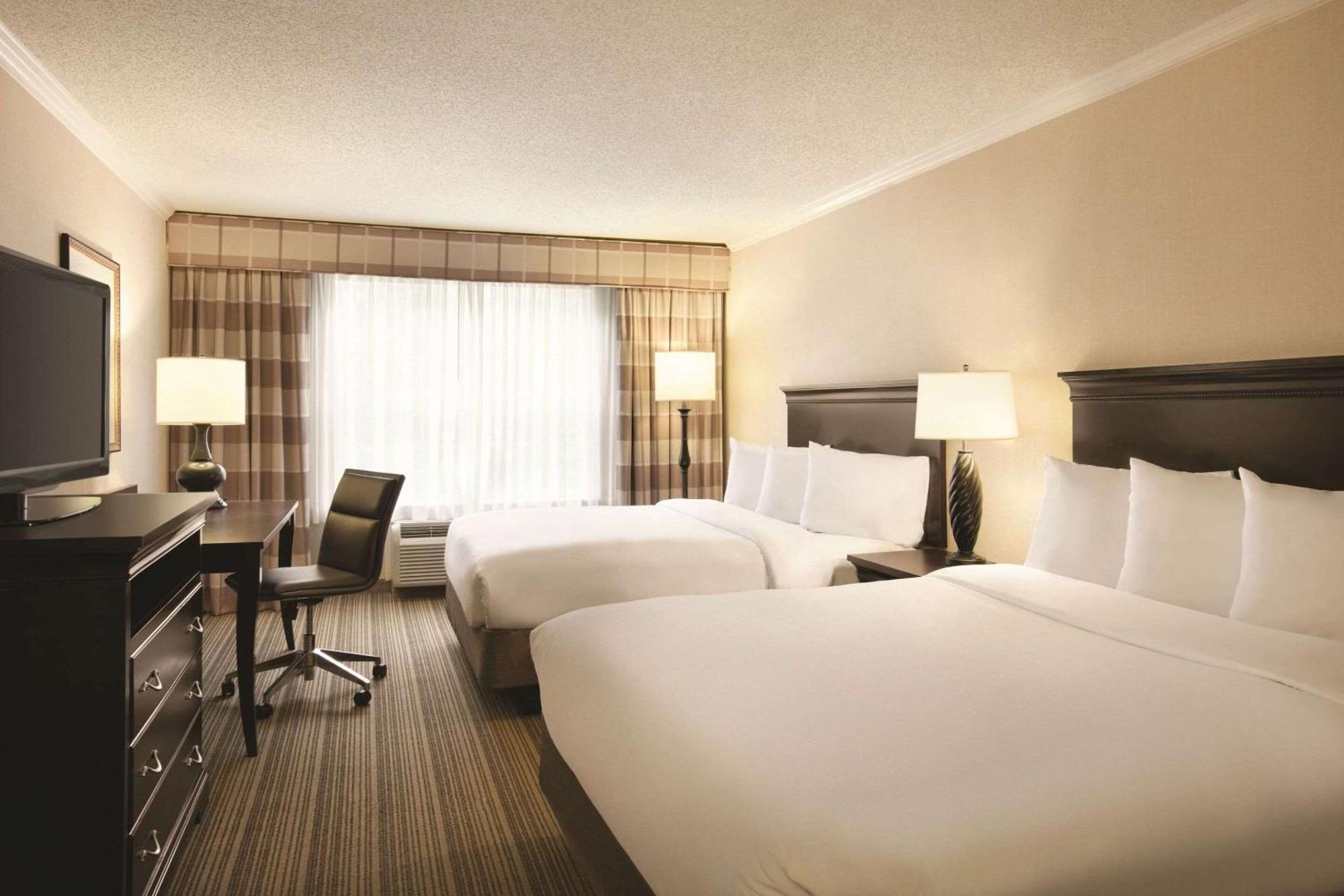 Country & By Radisson, Airport North, Ga Hotel Hapeville