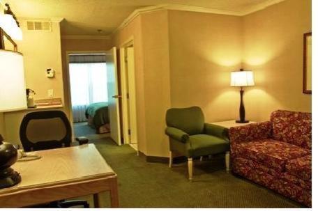 Hotel Country & By Radisson, Airport North, Ga 3*