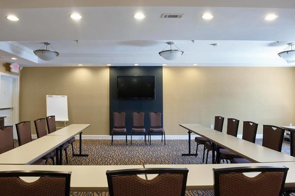 Hotel Country & By Radisson, Airport North, Ga